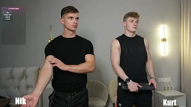 Nik_Sharp: онлайн-секс-чат