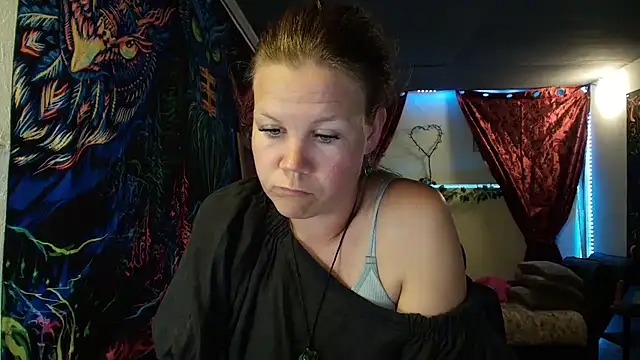 Chat +18 de CallMeMaria ao vivo