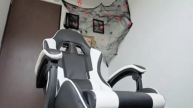 Arteemiiis – Naživo XXX chat