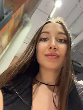 צ'אט XXX בשידור חי של ICrazyOneIRL