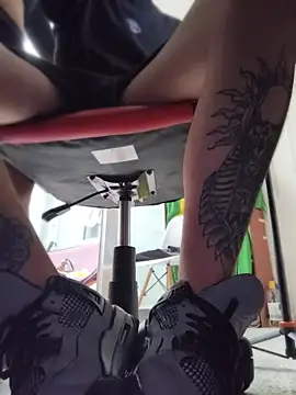 AlphaMasterXxx – Naživo XXX chat