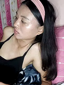 Rayya_4yy's Live XXX Chat