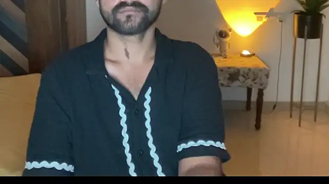 Živý XXX chat Mr_Ajnabee
