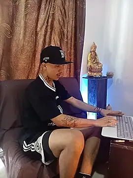 XXX chat uživo modela HannibalLester