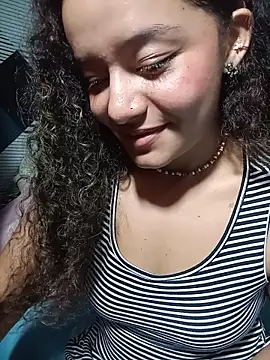 Luisa_curly_'s Webcam Show