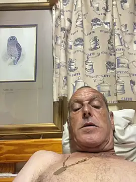 XXX chat uživo modela GeldenKuy
