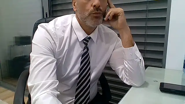 66MA69: απευθείας συνομιλία ΧΧΧ