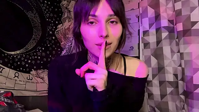 SweetFemBoyy – webcam-show