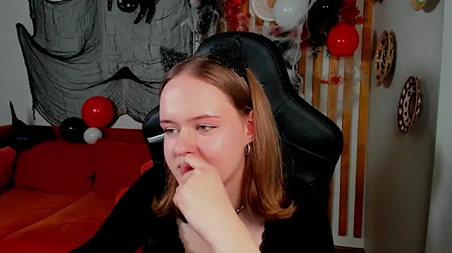 Chat +18 de AdaRune ao vivo