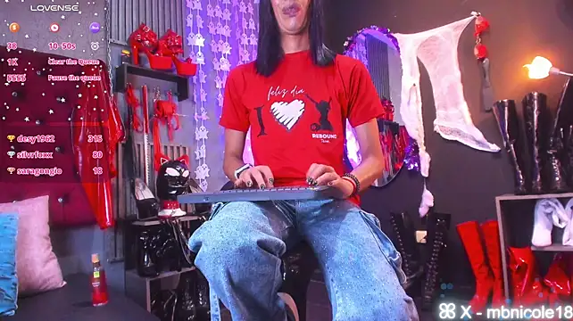 Živý XXX chat MissNicoleSds