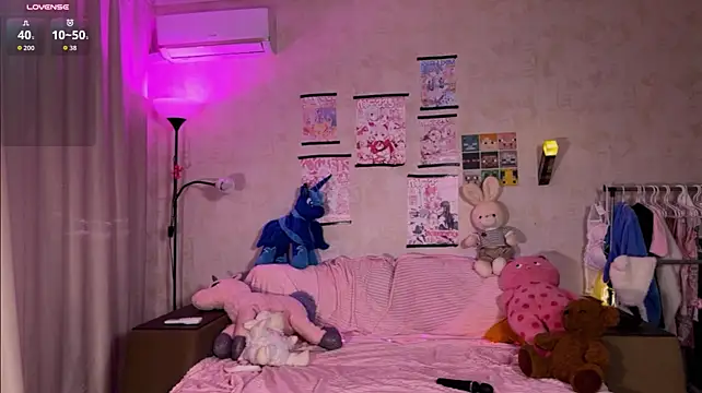 fluttershyyy's Live XXX Chat