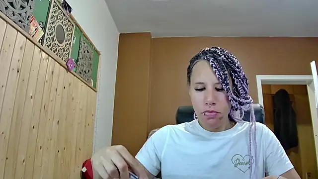 Živý XXX chat AaliyahHarris