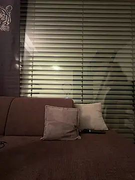 Chat +18 de Luna_Lynn ao vivo