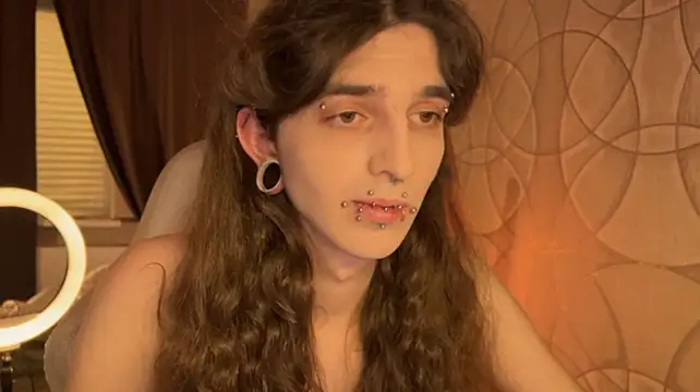 Kriisp élő XXX-chatje