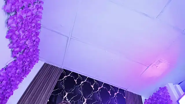Chat +18 de malak_elite ao vivo