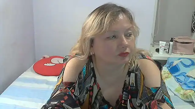 Lusi-777's Live XXX Chat