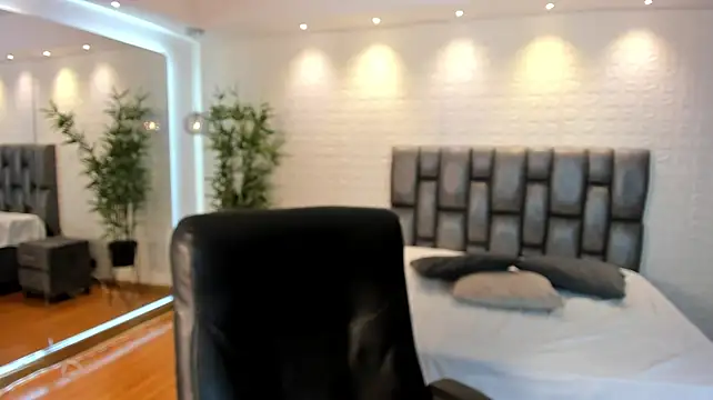 AidaJones 라이브 XXX 채팅