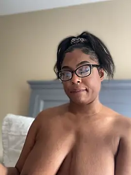 Chat XXX ao vivo de CandyLuxxxx