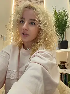 צ'אט XXX בשידור חי של CurlyDaisy
