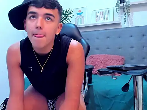 adam_cox1 live XXX chat