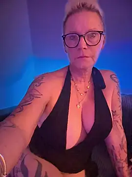 German_Milf live XXX chat