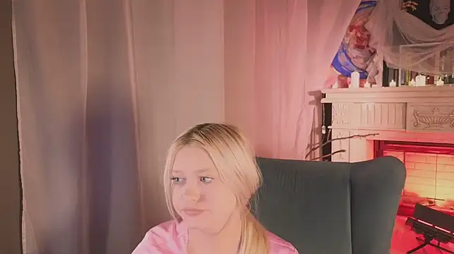 ItsJustGia XXX чат на живо