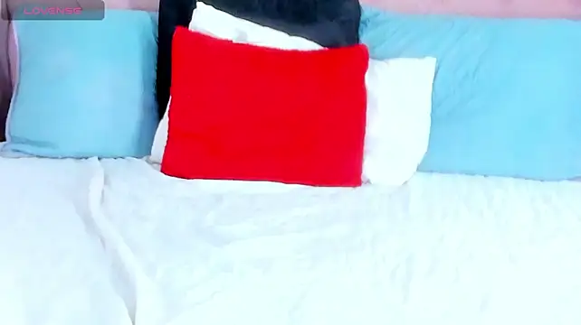 Chat +18 de Michelle-Daniels ao vivo