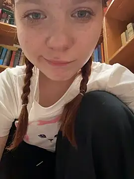 XXX chat uživo modela Freaky__Nikki