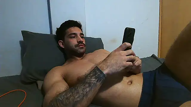 Chat +18 de macho_fit ao vivo