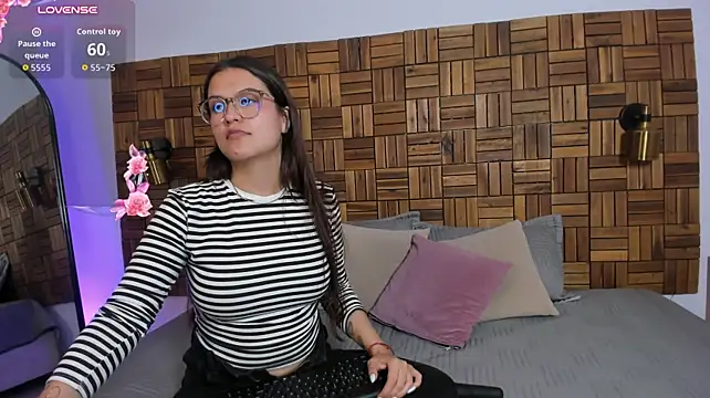 madydoll_'s Live XXX Chat