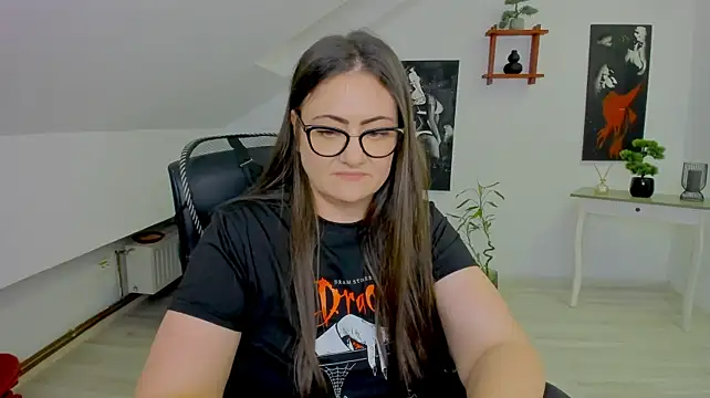 Chat +18 de MistressDarrah ao vivo