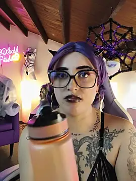 LilithDark666's Live XXX Chat