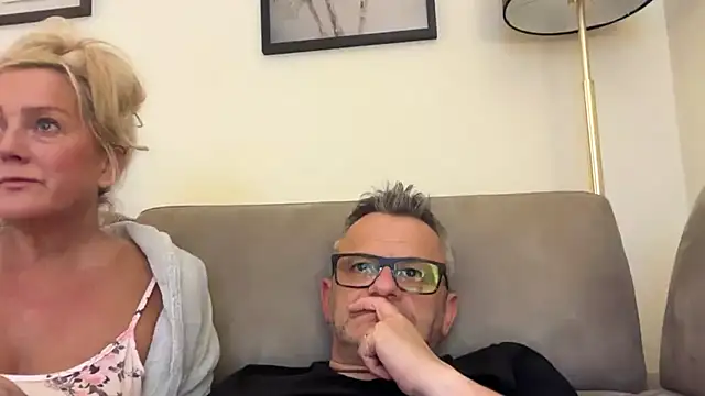 naughtybutnice76 Webcam show