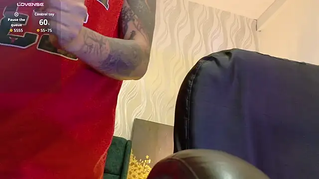Tyler_Brooks 即時 XXX 聊天