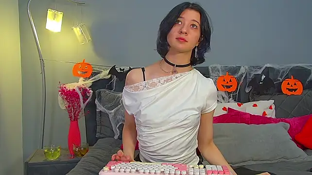 AnneAvelin Adlı Modelin Canlı XXX Sohbeti