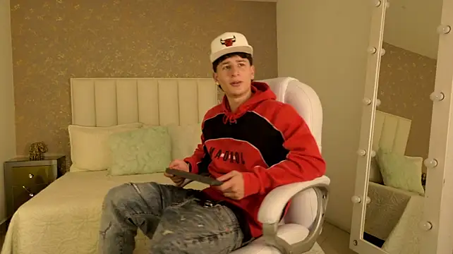 Chat XXX en directo de JordanMiller_