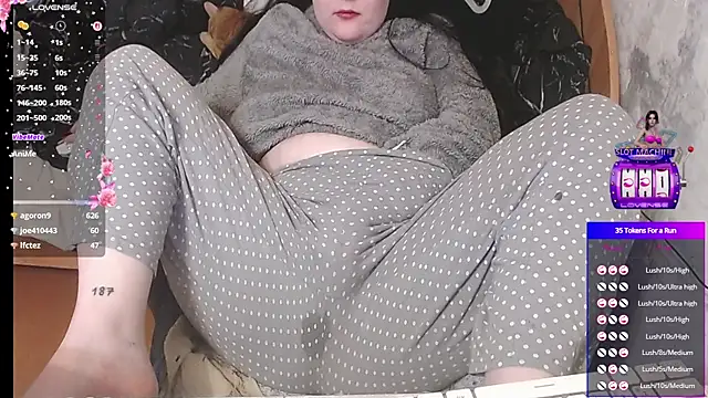 your_8a8yのライブXXXチャット