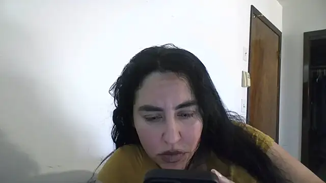 WetFlower69's Live XXX Chat