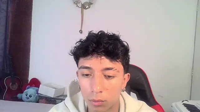 Mr__Aaronn: απευθείας συνομιλία ΧΧΧ
