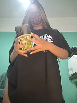 Chat +18 de Maskgirlhot666 ao vivo