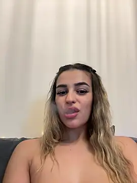 SelenaSweetie Webcamshow