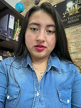 _Sarah-Office1's Live XXX Chat