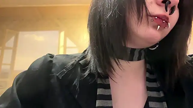 SusannaSalee 即時 XXX 聊天