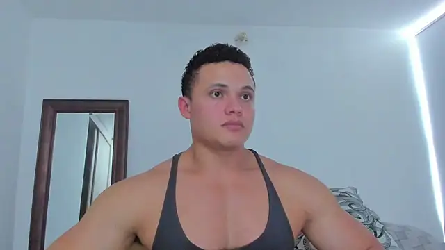 KingLevi01 Live XXX-Chat