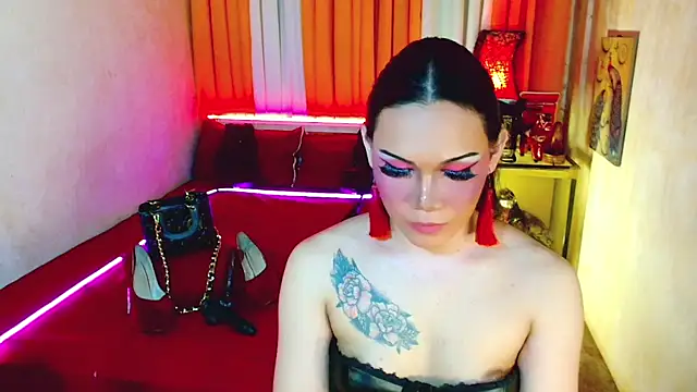 Chat +18 de AsianLuna ao vivo