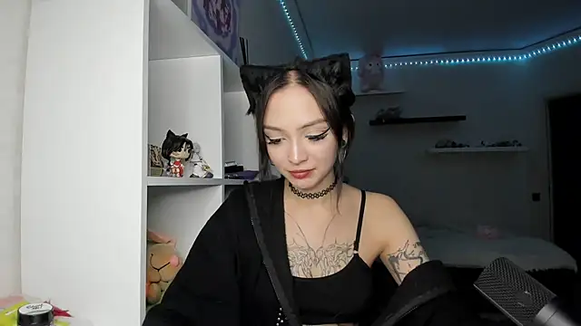 PurrYuna 라이브 XXX 채팅