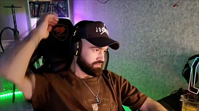 XXX chat uživo modela _Serious_Man