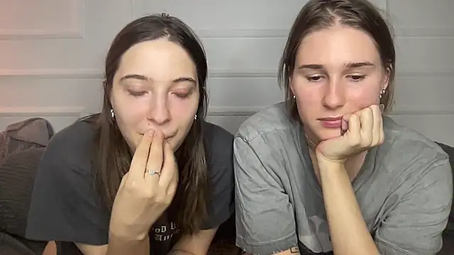 yoursweettreats' Live XXX Chat