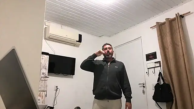 Czat XXX na żywo – victor_chat