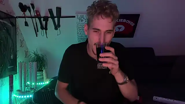 Cookieboy88: απευθείας συνομιλία ΧΧΧ